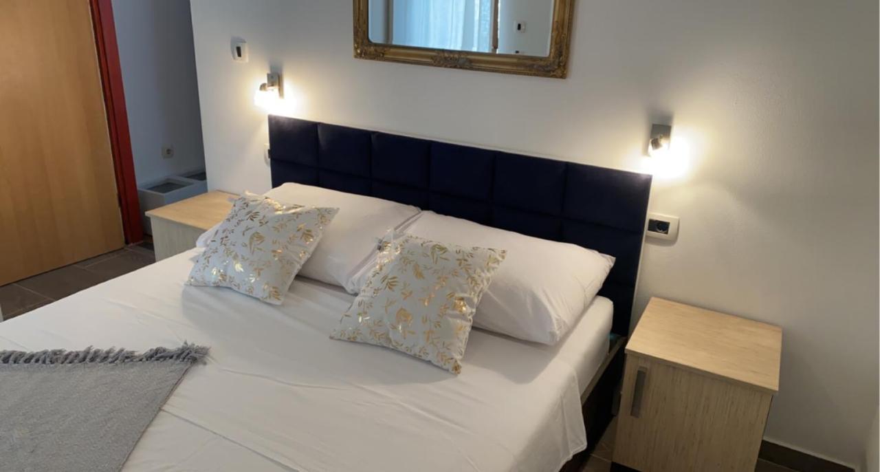 Apartments Cvita Бибинє Екстер'єр фото
