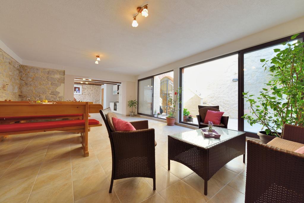 Apartments Cvita Бибинє Екстер'єр фото